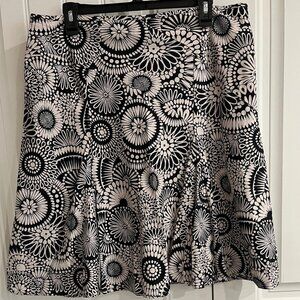 Women's Size 12 George A-Line Floral Skirt, Black & Cream, 100% Cotton